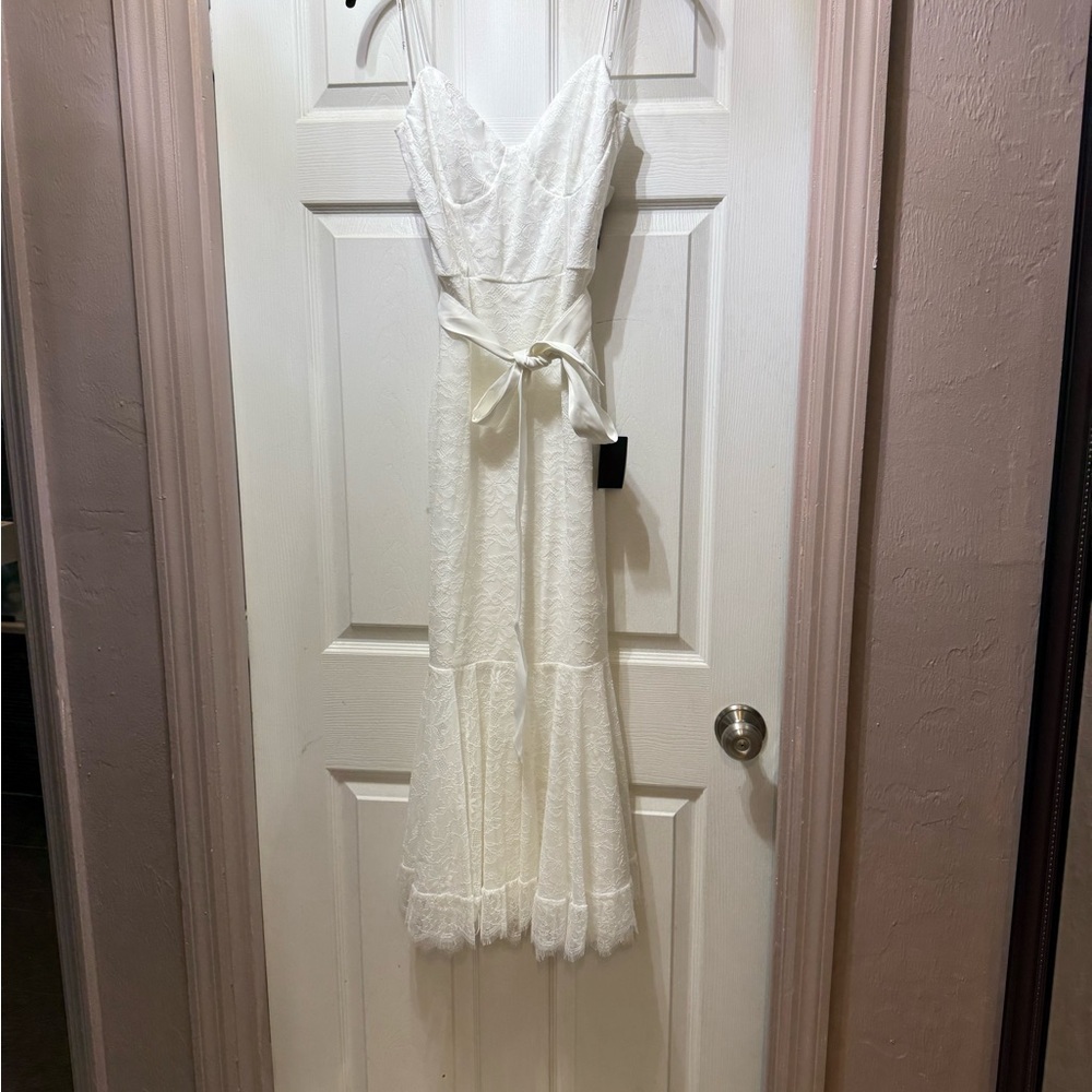 Elegant White Lace Dress